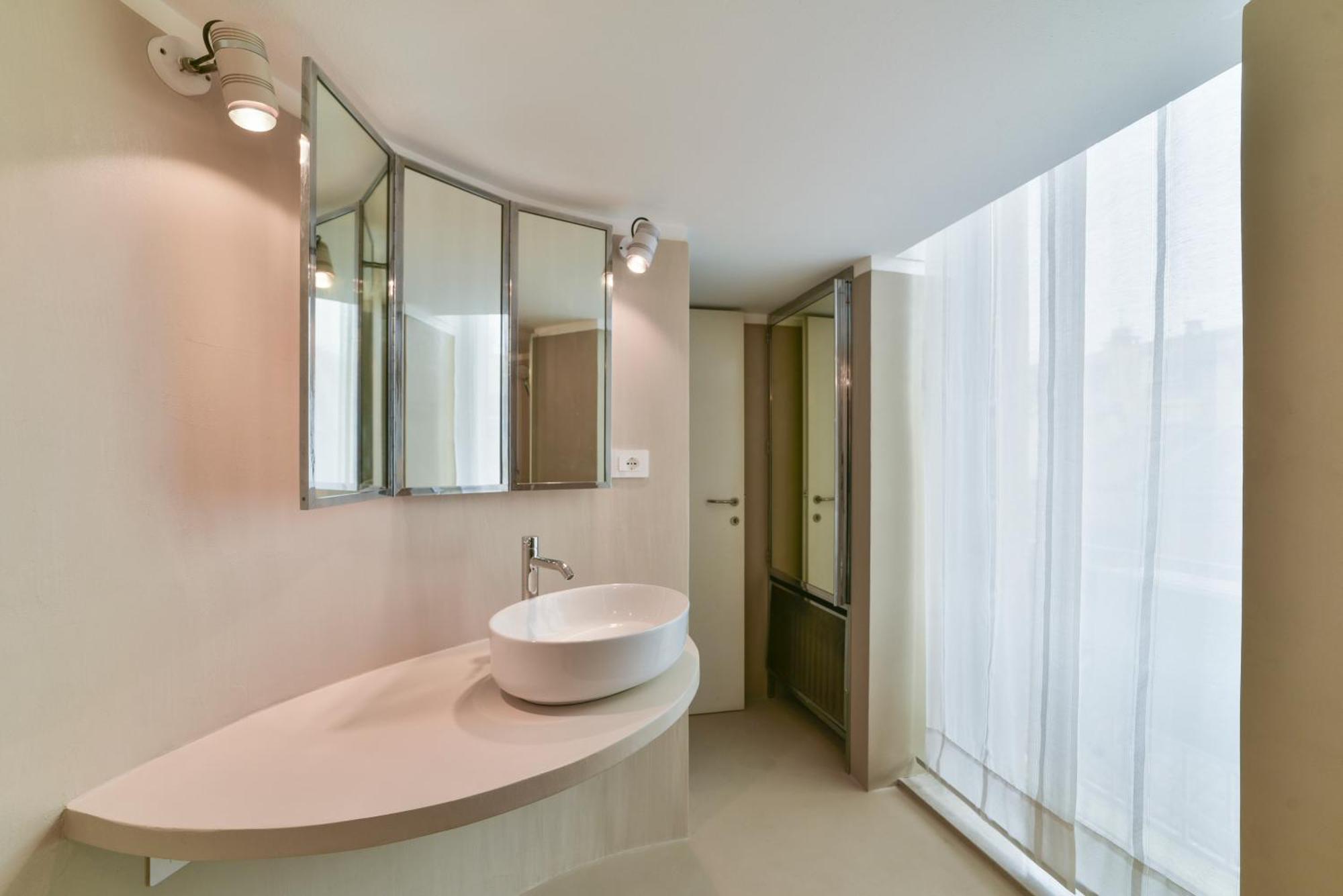 Monforte 19 - * Milano